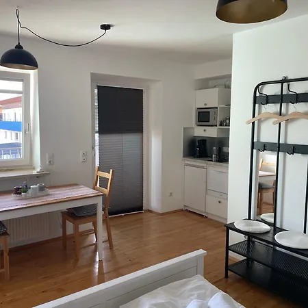 Huebsches Im Suessen Ortsteil Breitbrunn * Herrsching am Ammersee